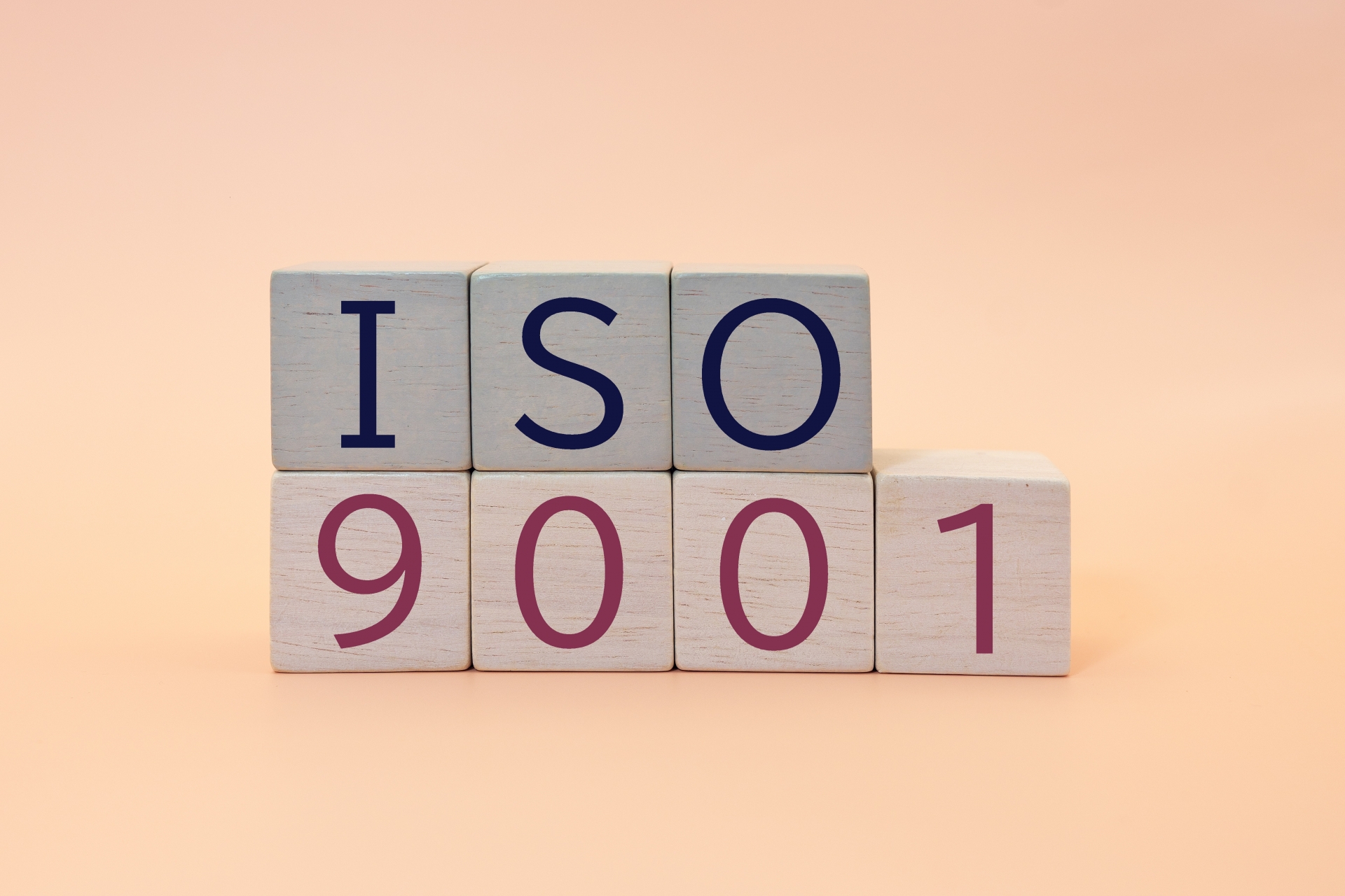品質と信頼の証、ISO 9001認証を取得した工場の価値